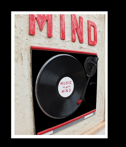 MUSIC IN MY MIND - opera su tavola (particolare)